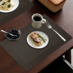 Tovaglietta americana in vinile per colazione grigio scuro