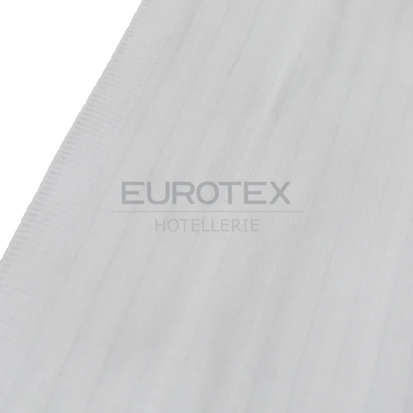 Particolare lenzuolo rigatino Cortina