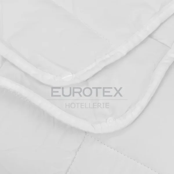 Piumino 4 stagioni Norvegia particolare cuciture