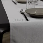 Tavola apparecchiata con Runner idrorepellente no stiro Elite in tessuto jacquard grigio