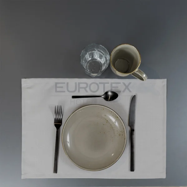 Tavola apparecchiata con tovaglietta idrorepellente no stiro Elite in tessuto jacquard grigio chiaro