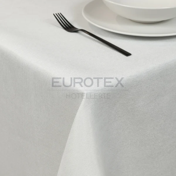 Tovaglia idrorepellente no stiro Amelia in tessuto poliestere effetto iuta bianca