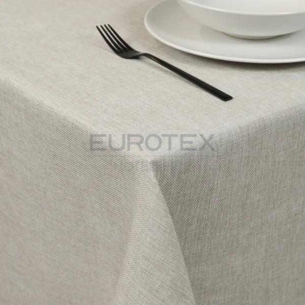 Tovaglia idrorepellente no stiro Amelia in tessuto poliestere effetto iuta sabbia