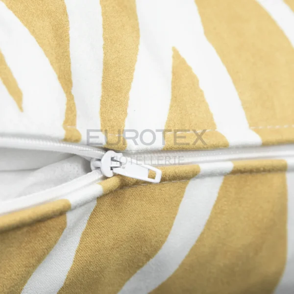 Cuscino arredo INTRIGO ocra - immagine 4