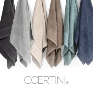 Asciugamani colorati appesi